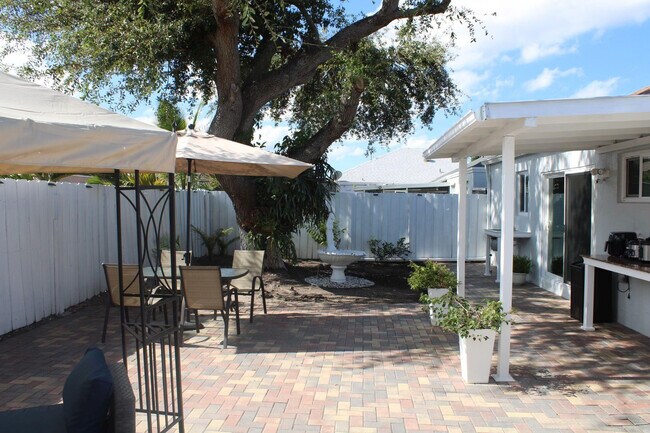 Photo - 10420 SW 207th St