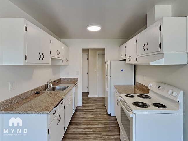 Photo - 240 Athol Ave Unit 205