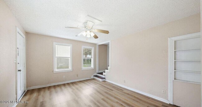 Photo - 1318 2nd St N