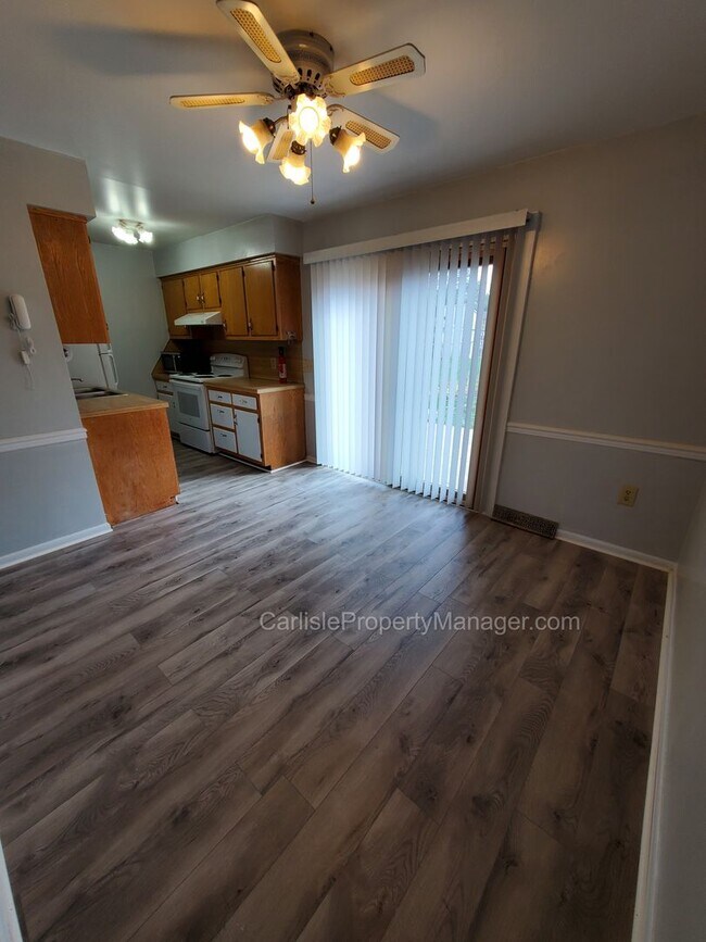 Photo - 3bd 1.5ba pet friendly, central A/C, fenced yard, off-street parking, basement with provided laun...