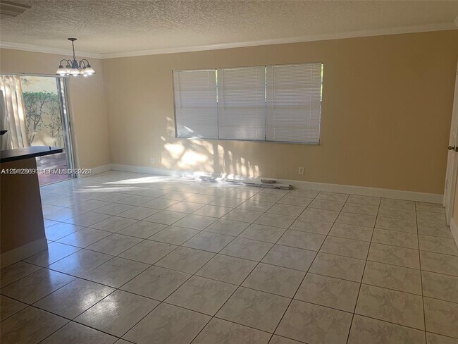 Photo - 1702 McKinley St Unit 4