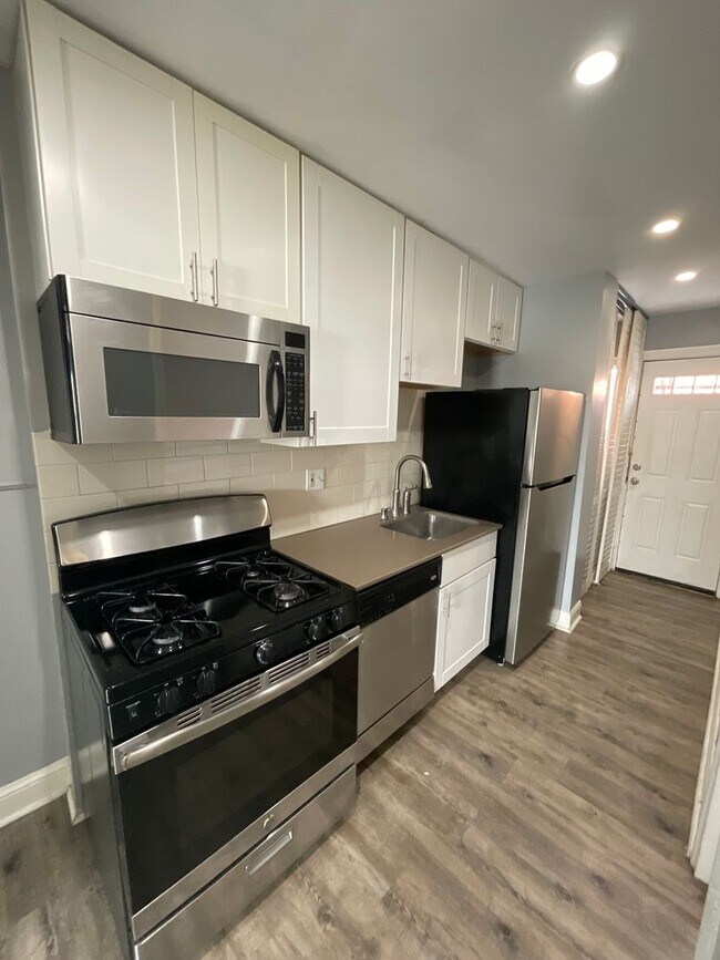 Photo - H St/Kingman Park - Renovated 1 bedroom
