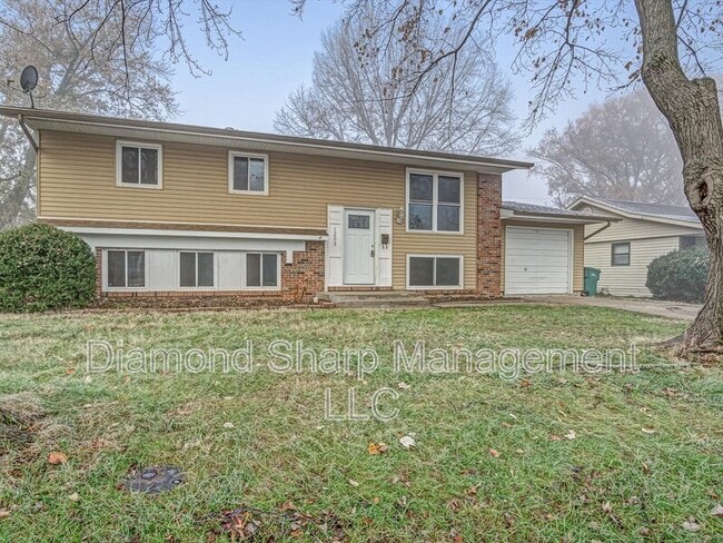 Building Photo - 1203 Princeton Dr Rental
