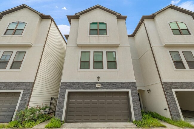 Building Photo - 829 Wakefield Dr Rental
