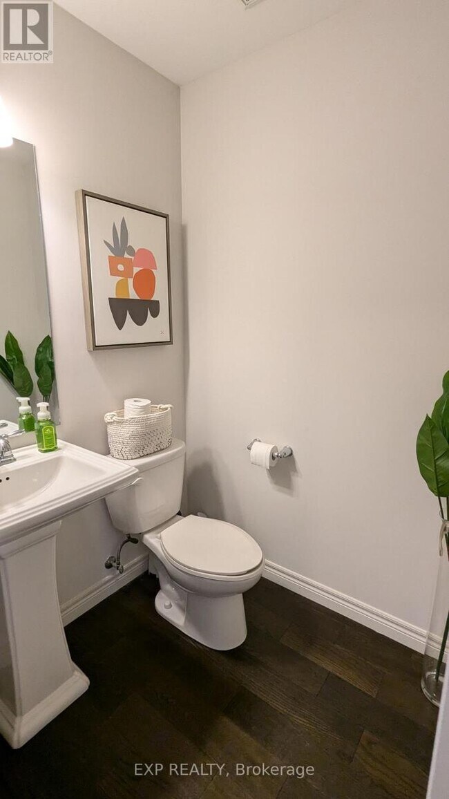 Photo - 90 Robert Peel Rd