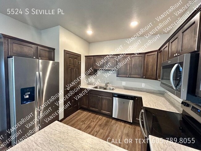 Photo - 5524 Seville Pl House
