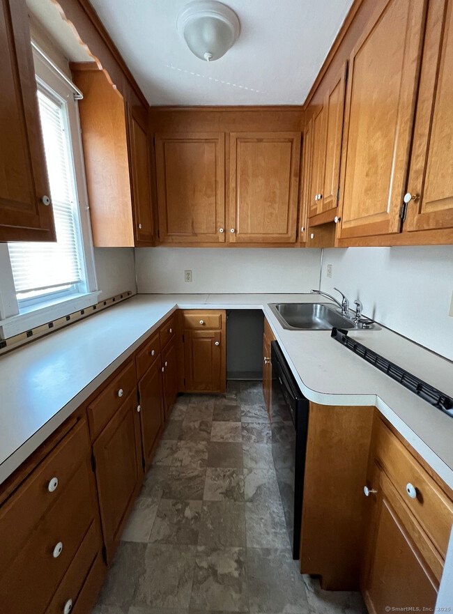 Photo - 861 Farmington Ave