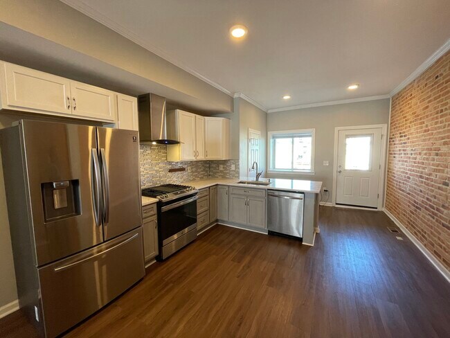 Kitchen - 124 S Highland Ave Townhome