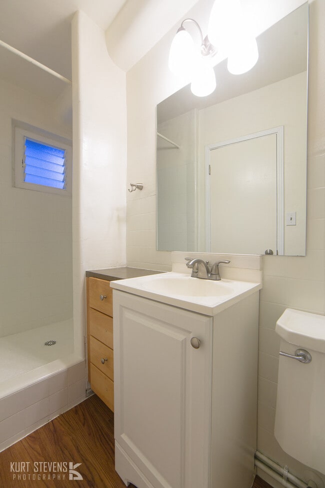 Moana Vista Apartments