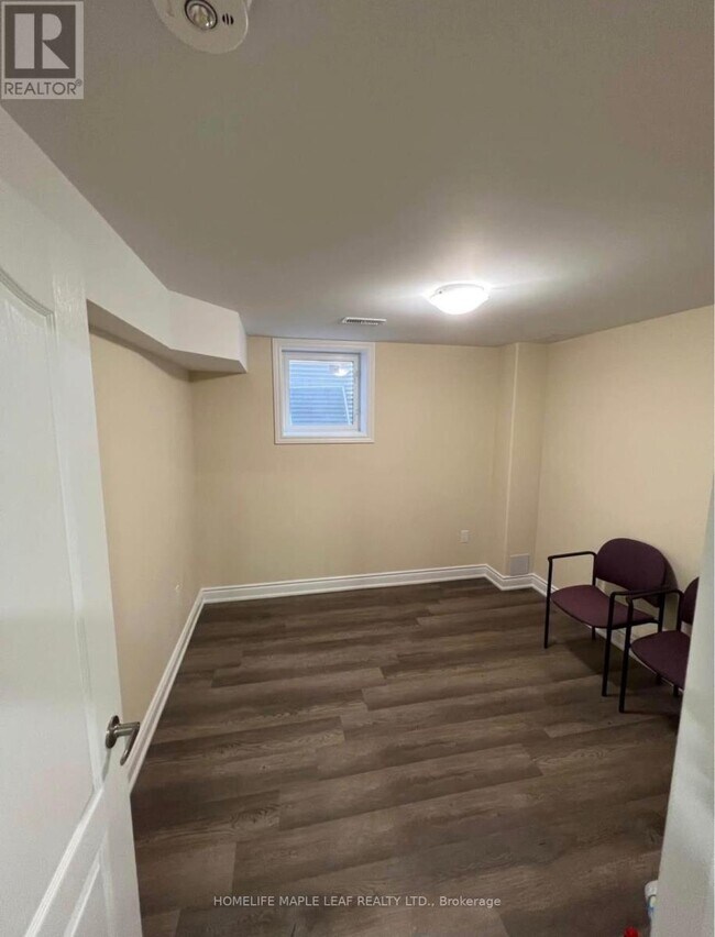 Photo - 92 Robert Parkinson Dr