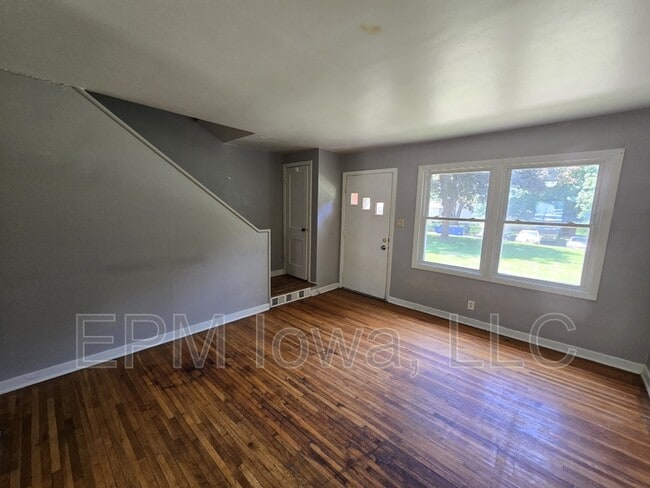 Photo - 227 Madison St