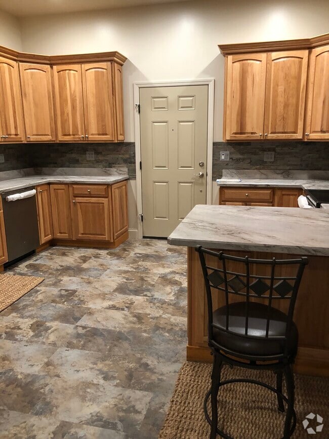 Building Photo - 914 Morgantown Ave Unit 914 Apartment #1