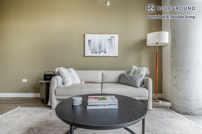 450 W Belmont Ave Unit SI FL4-ID986