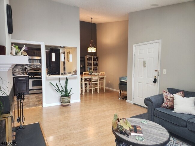 Photo - 330 Penns Way