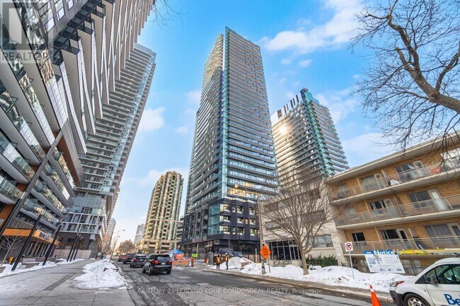 Photo - 110 Broadway Ave Unité 2411