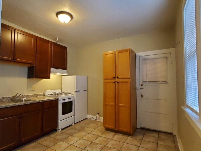 Photo - 1927 E Hillcrest Ave Unidad 3