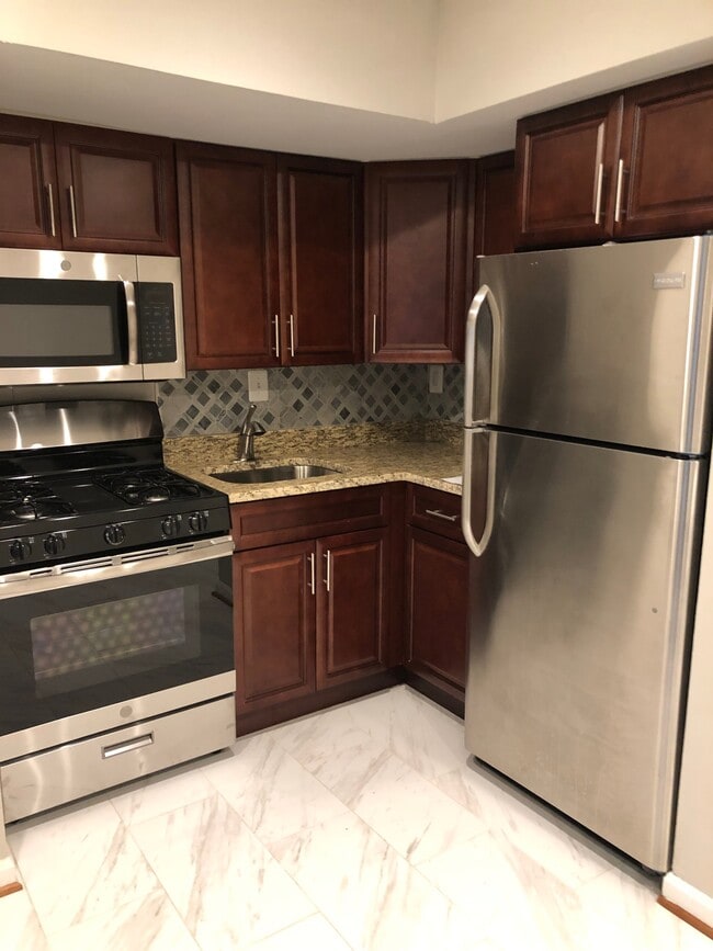Photo - 1204 Westview Terrace