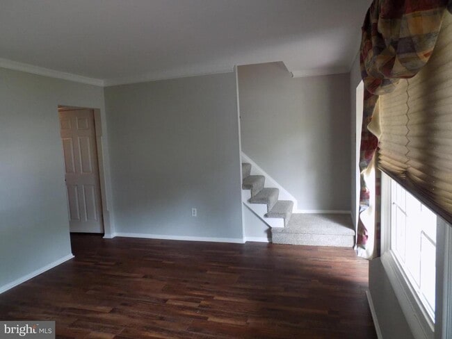 Photo - 702 Towne Center Dr