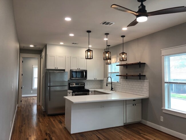 Foto principal - 1004 Adele St Unidad 1002 Adele St