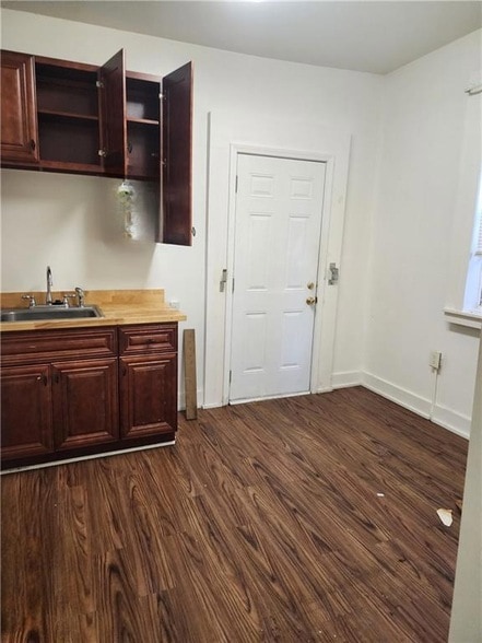 Photo - 1353 Annette St