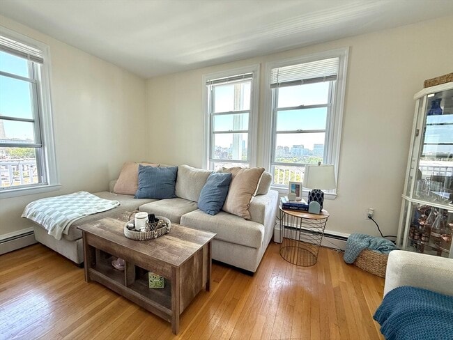 Photo - 276 Bunker Hill St Apartamento Unidad 3