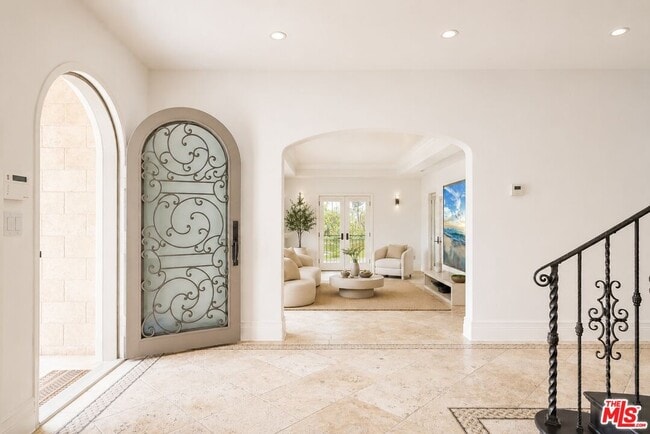 Photo - 607 N Hillcrest Rd