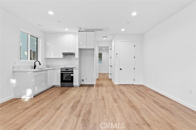 Photo - 6844 Cedros Ave