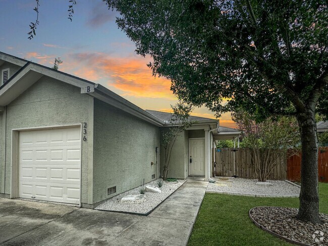Building Photo - Stained Concrete Flooring - No Carpet! Fri... Rental