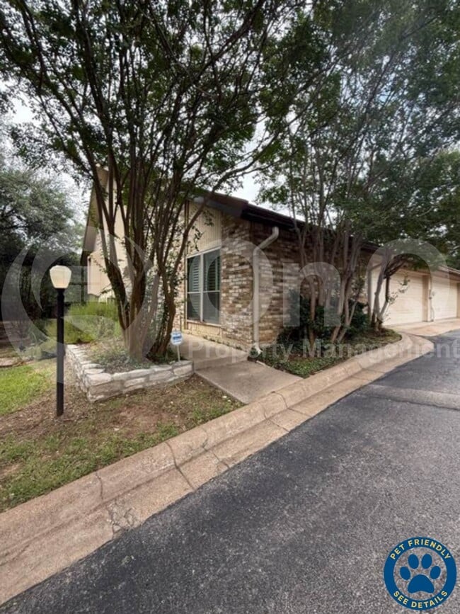 Building Photo - 5809 Chimney Wood Cir