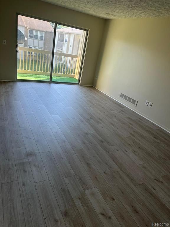 Photo - 27860 Berrywood Ln Unidad 24