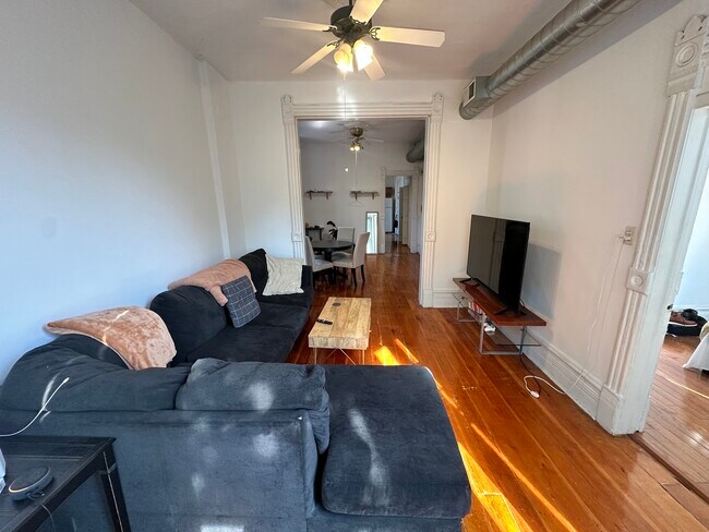 Photo - 1239 N Noble St