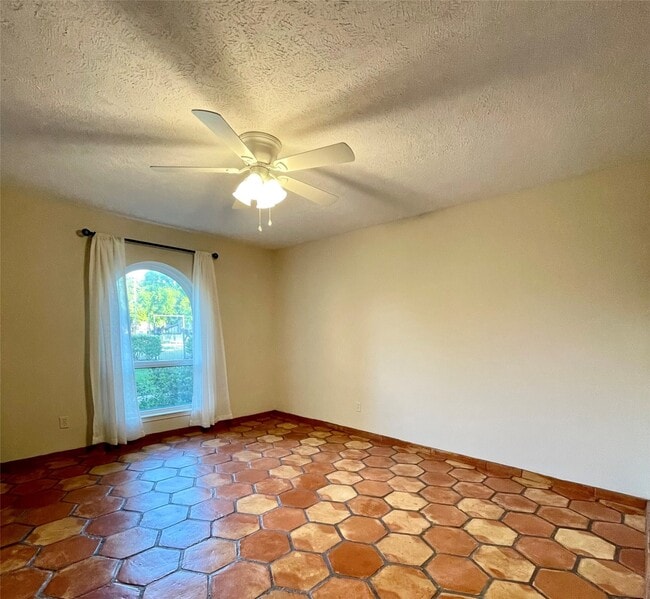 Photo - 11632 S Kirkwood Rd