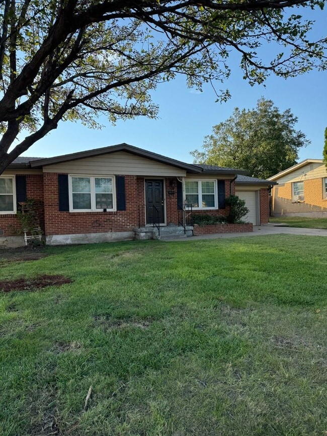 Located close Tascosa High School 3/2/1 - Located close Tascosa High School 3/2/1