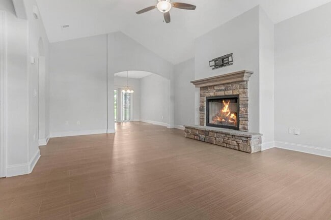 Photo - 2319 Davenport Ct