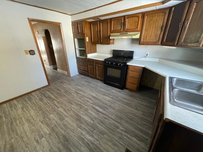 Photo - 308 Stewart St