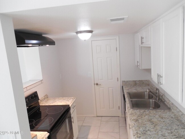 Photo - 4712 E Broadway Rd