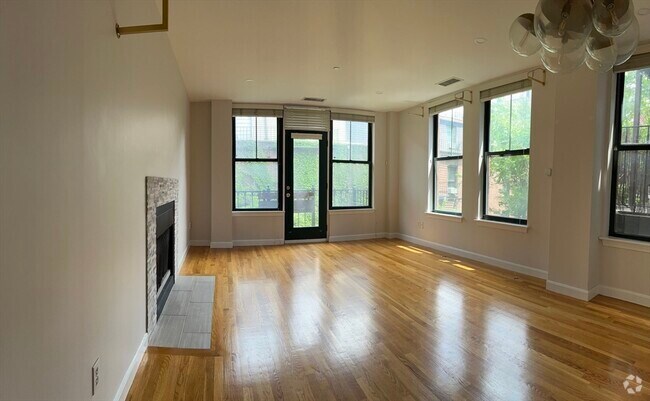 Building Photo - 75 Clarendon St Unit 208 Rental