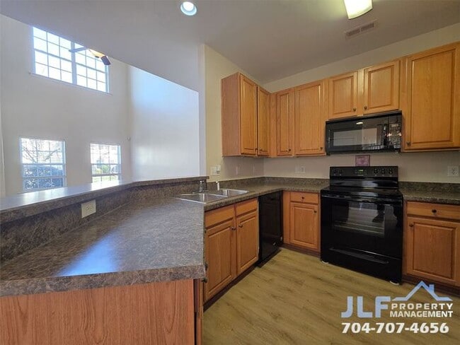 Photo - Desirable 3 Bed/2.5 Bath Townhome in Cornelius!