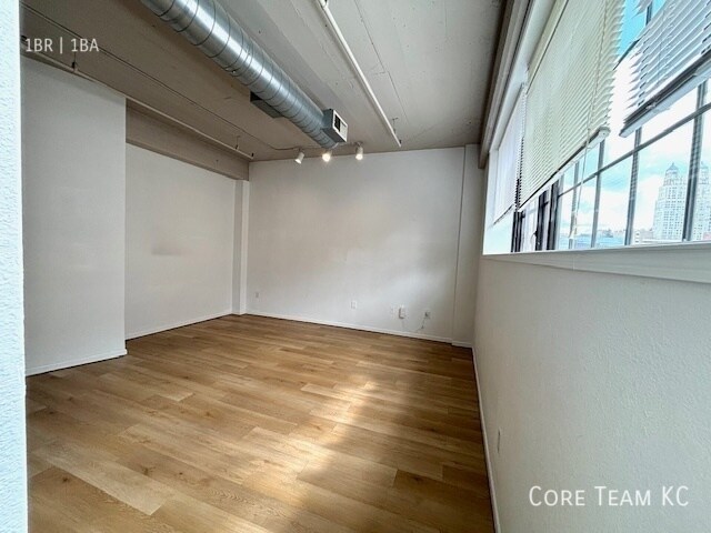 Photo - 320 W 7th St Unit 509