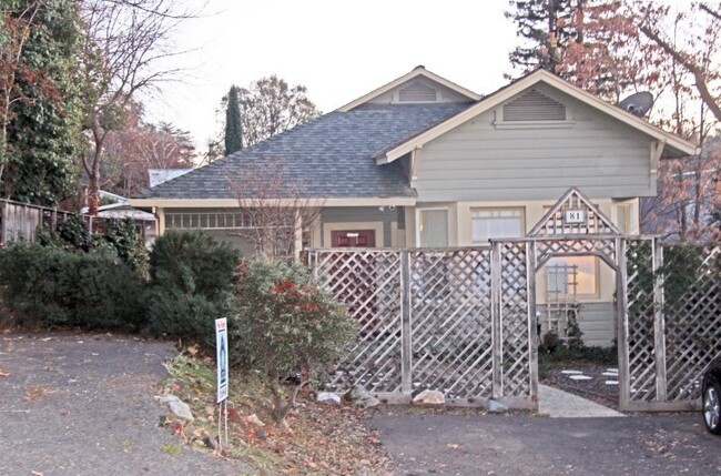 Dandy Duplex in Downtown Sonora - Dandy Duplex in Downtown Sonora House