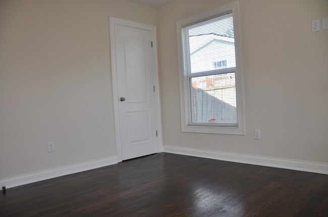 Photo - Pre-Leasing for Fall Semester 2026 - Walk ...