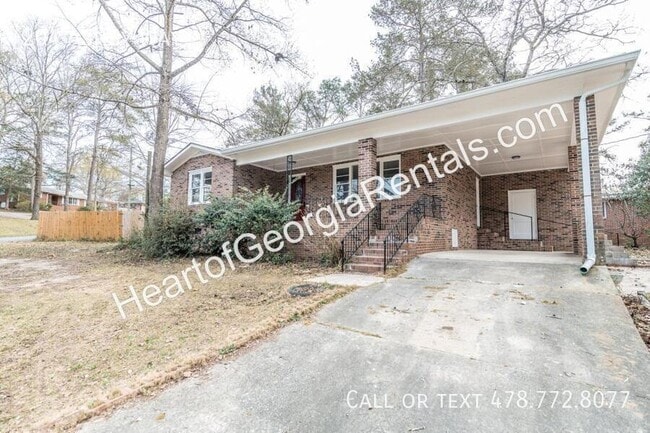 Photo - 204 Ashby Way