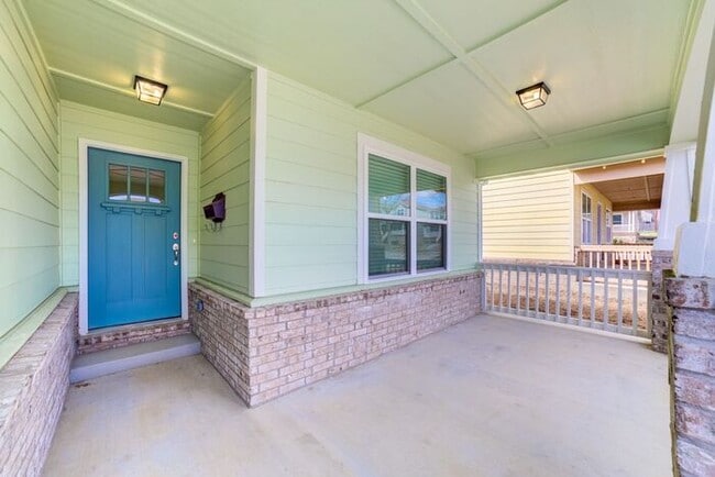 Building Photo - MOVE-IN SPECIAL!! | $1,000 Credit When You... Rental