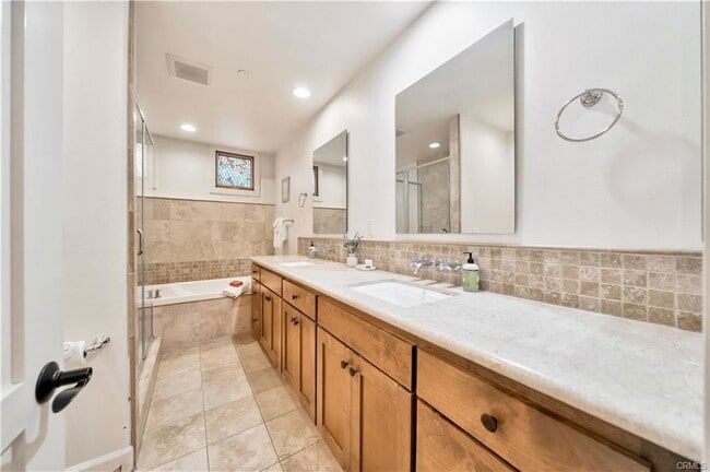 Photo - 113 Coronado Ln