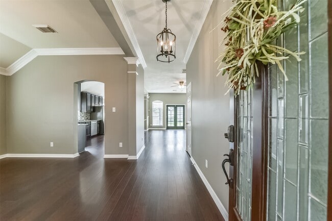 Photo - 4822 Big Cedar Cir