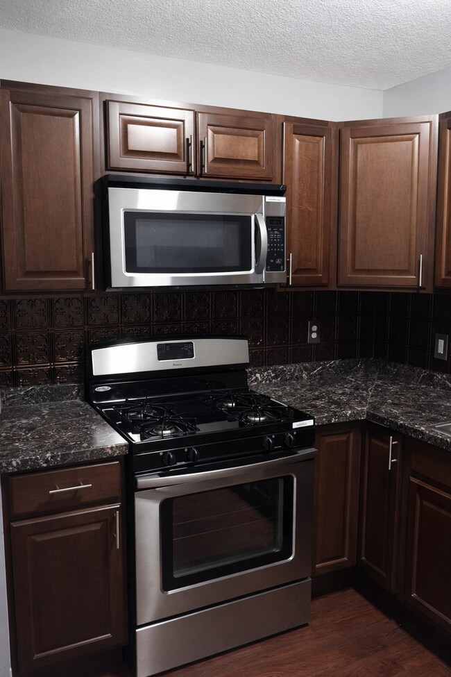 Photo - 319-8TH