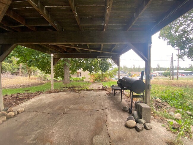 Photo - Cheney Studio Apartment Available 7/10 Unit 1307 2nd Street