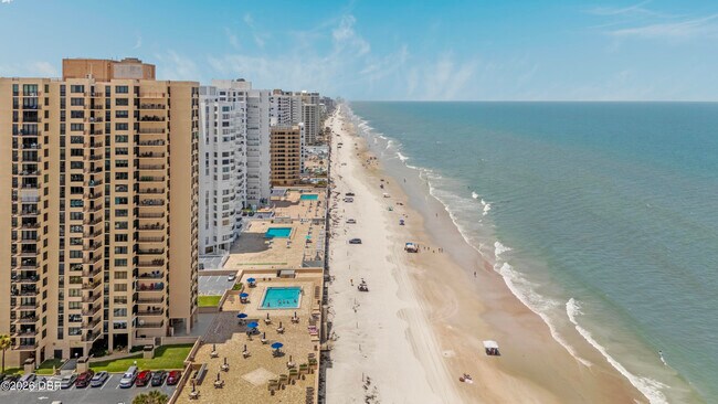 Photo - 3051 S Atlantic Ave Unidad 1705
