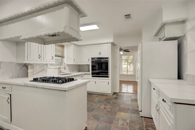 Photo - 5735 Wigton Dr