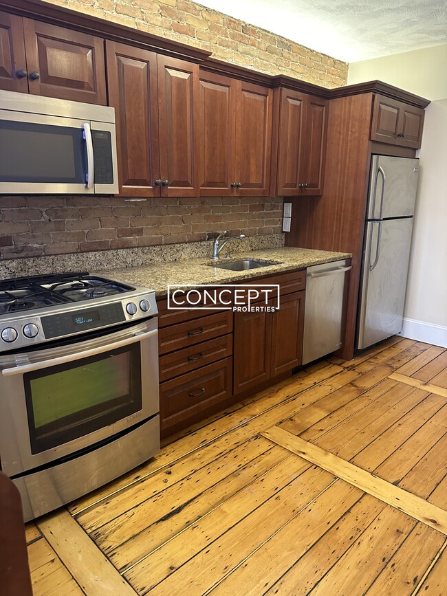 Photo - 28 Beacon St Unit 2-CP